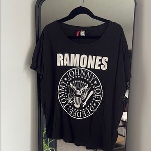 Black Ramones Graphic T-Shirt